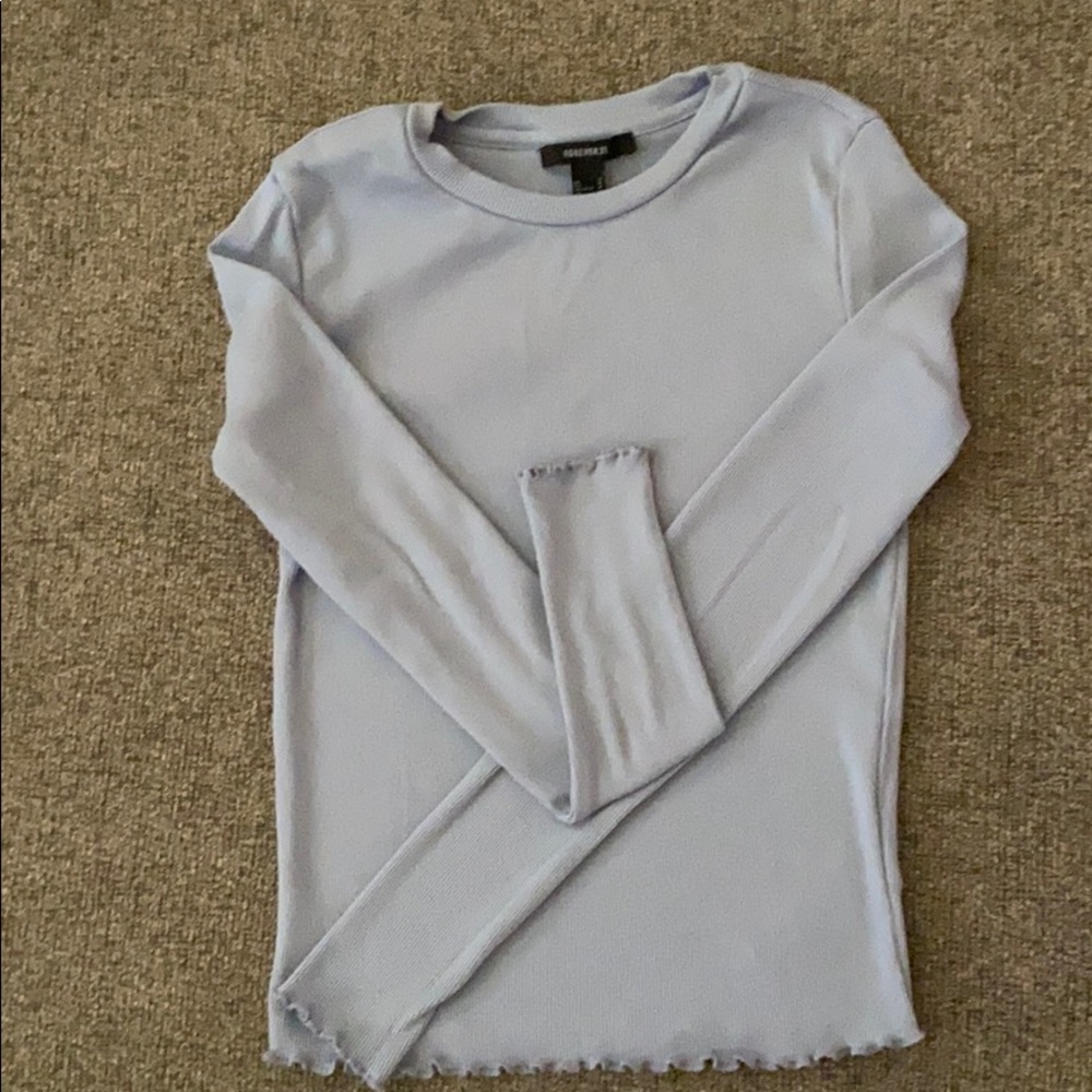 Crew neck long sleeve tee
